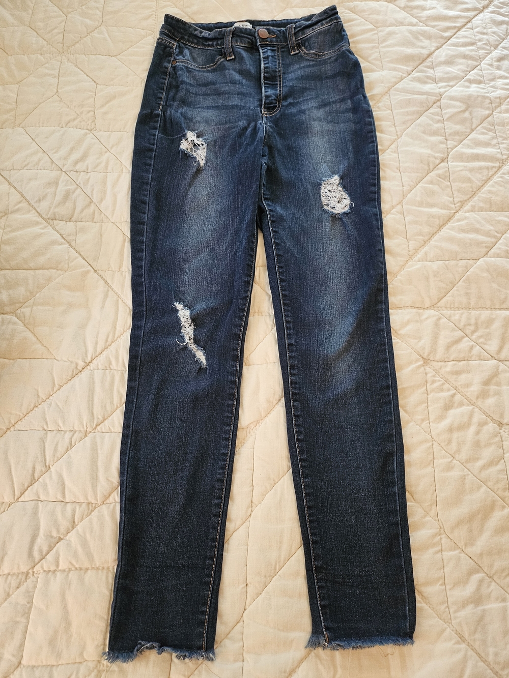 Love, Fire Distressed Skinny Jeans- Size 7